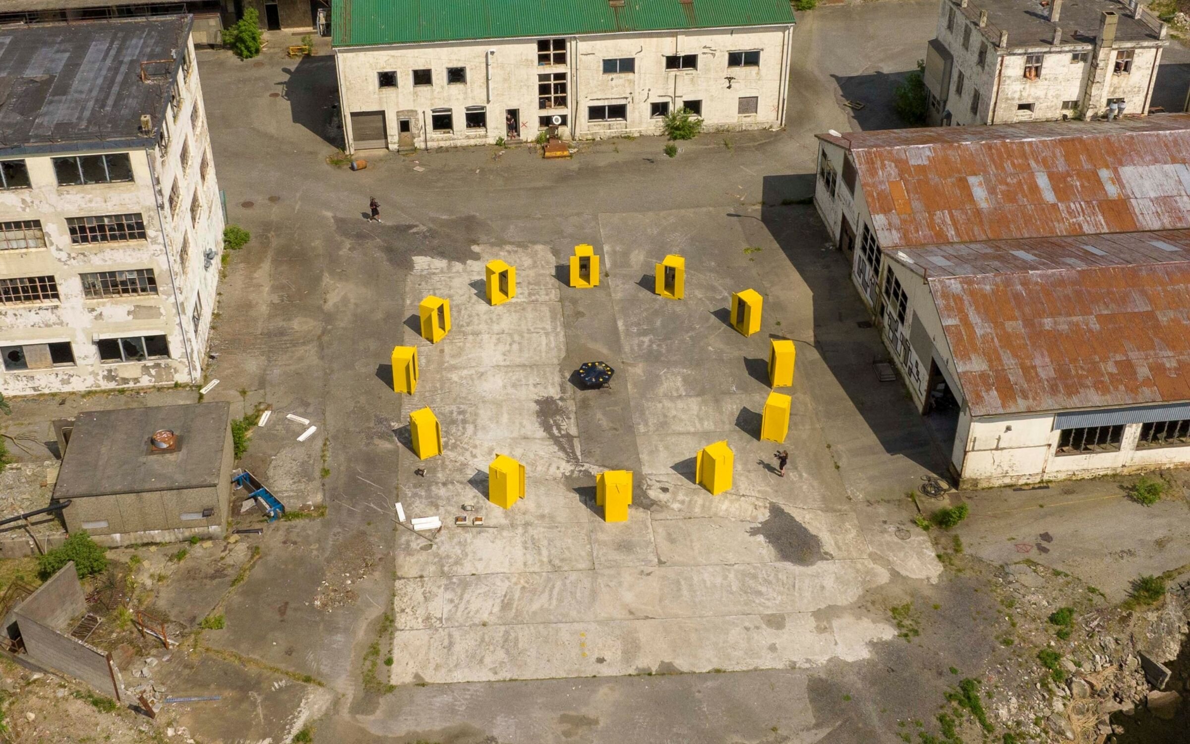 En 'The Box' los participantes se sitúan en cajas que se abren en un lugar desconocido