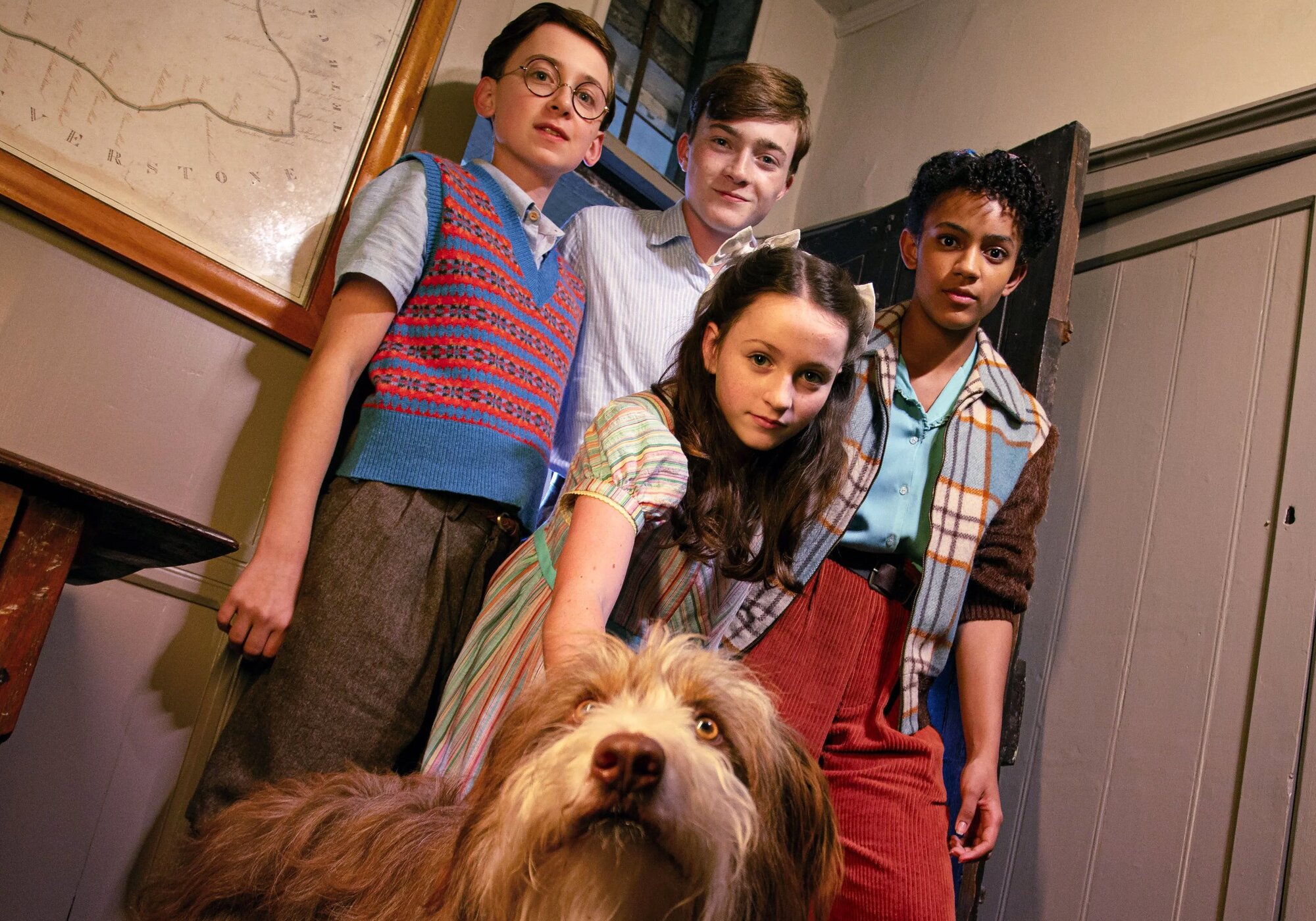 Los jóvenes protagonistas de 'Los Cinco'