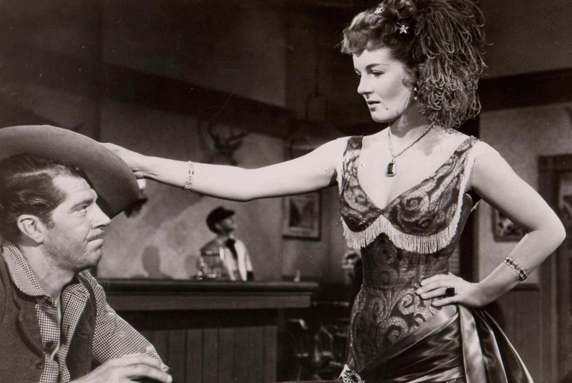 El largometraje 'Río de pólvora' lidera la tarde de Trece con un 3,8% de share