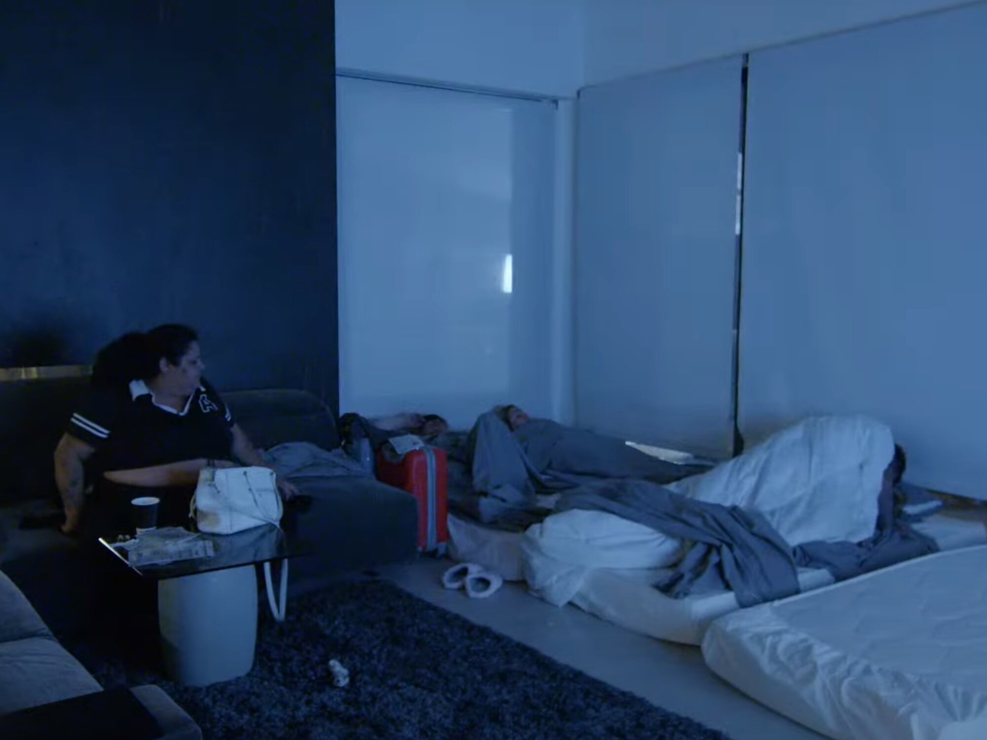 Triana Marrash, Ruth y José haciendo un trío en &#39;La casa de los gemelos&#39;