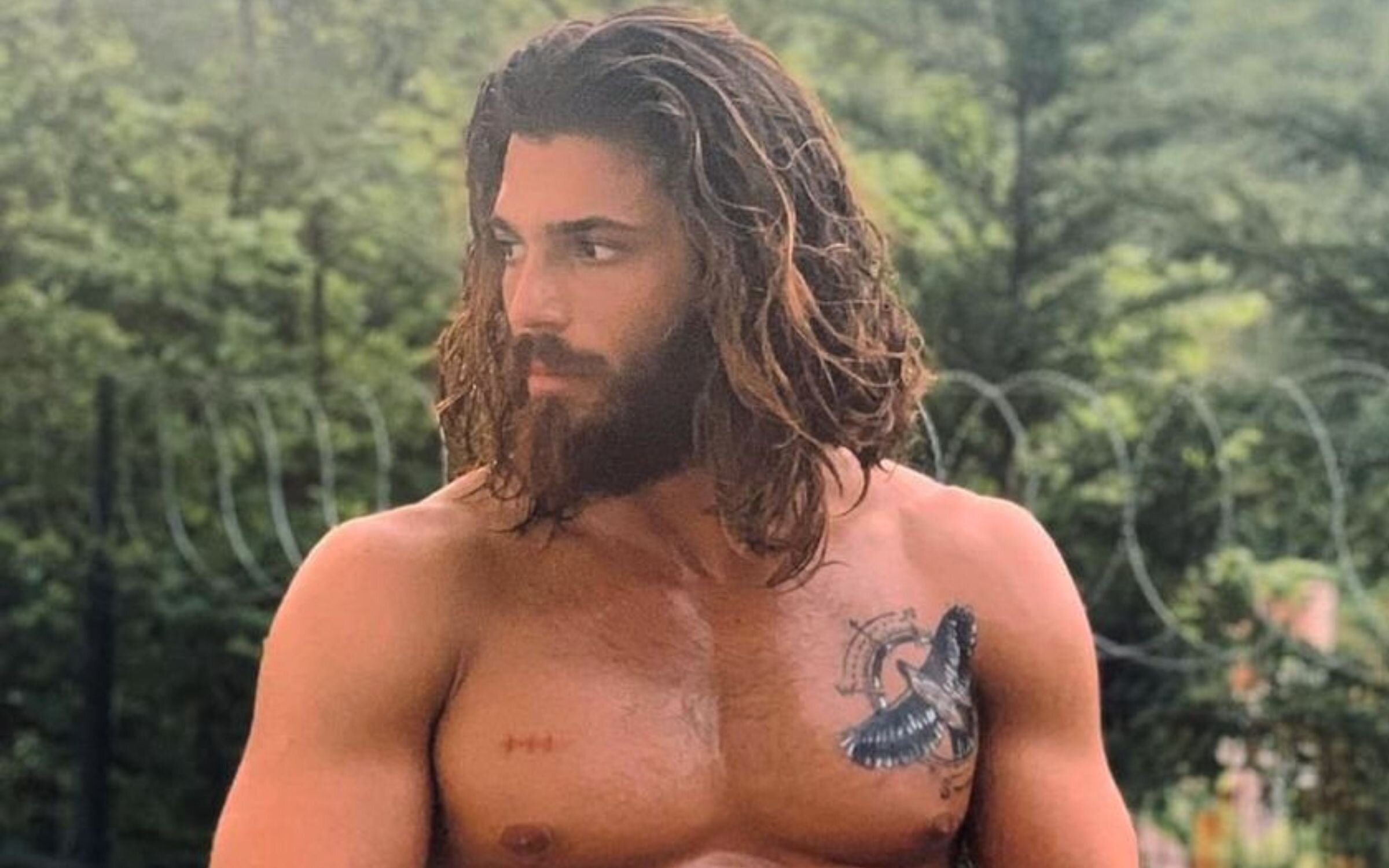 Can Yaman se entrena para ser Sandokán