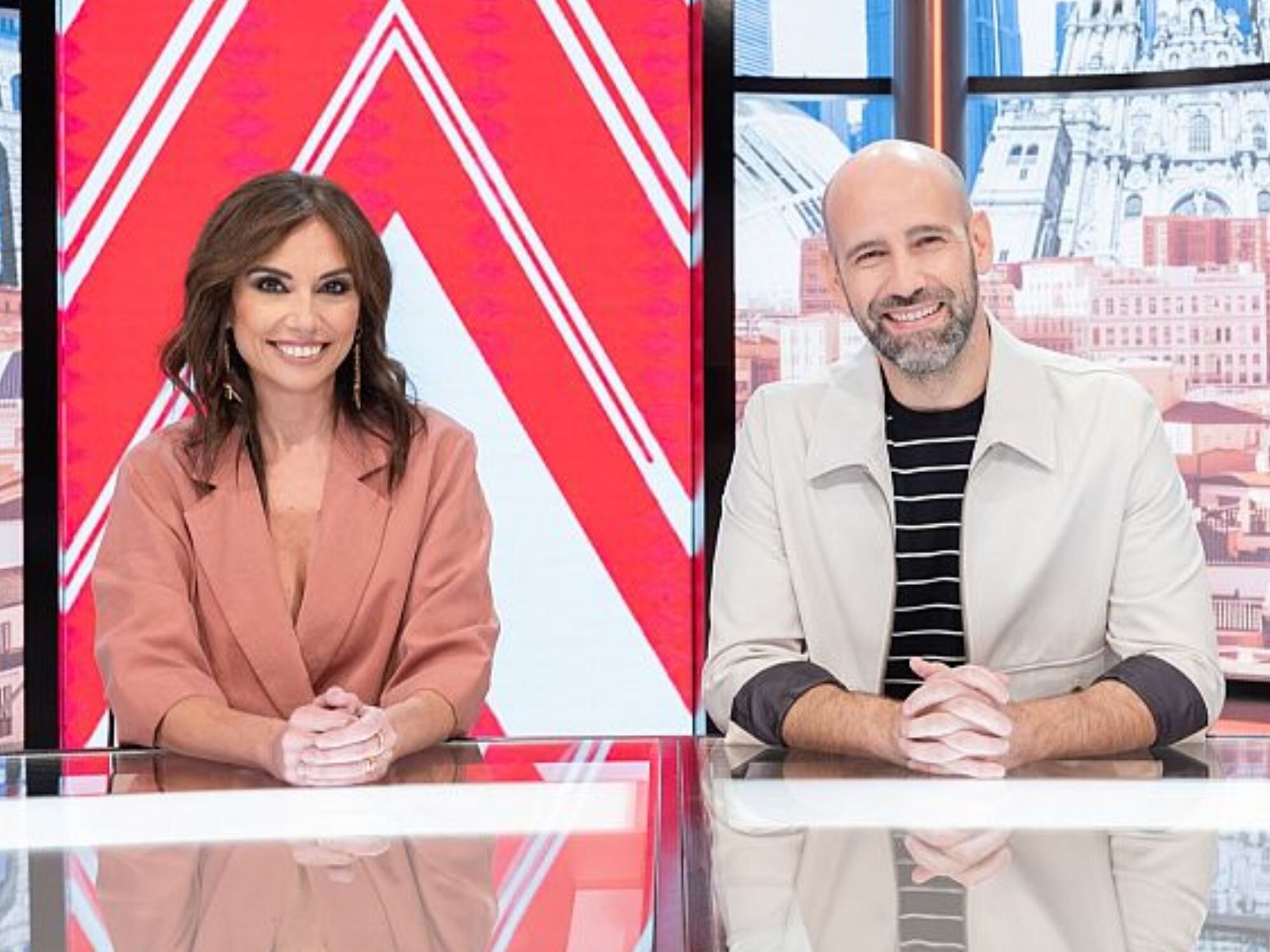 Los presentadores de 'Directo al grano', que hará un programa especial por la DANA