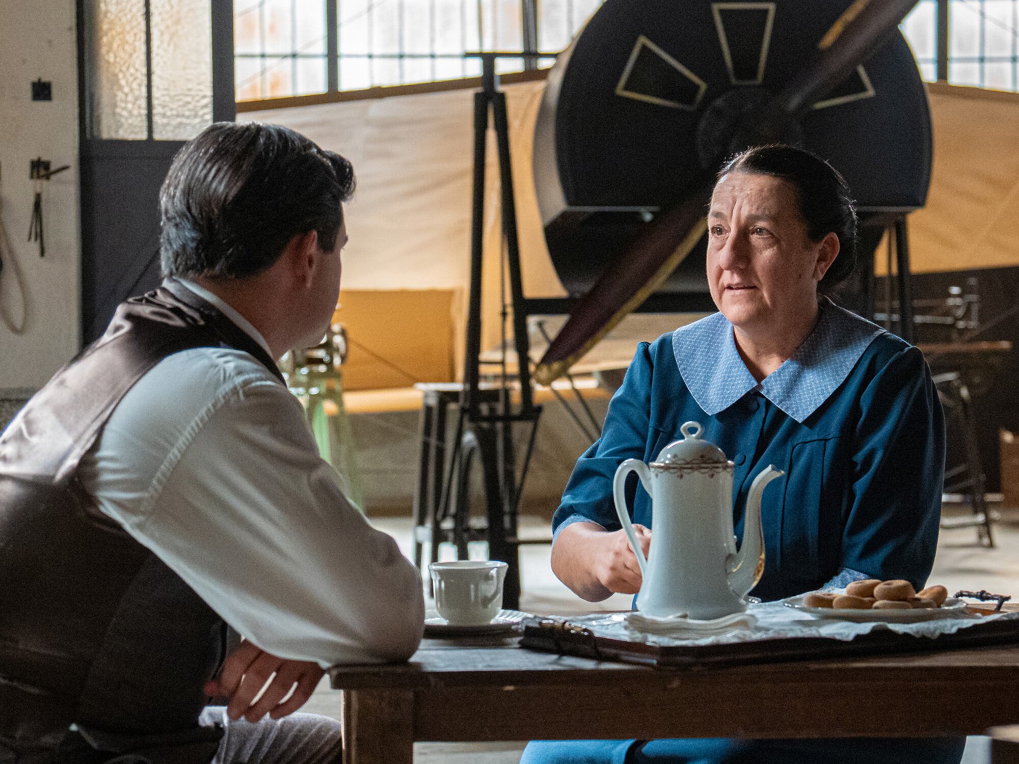 Manuel y Simona, charlando en 'La promesa'