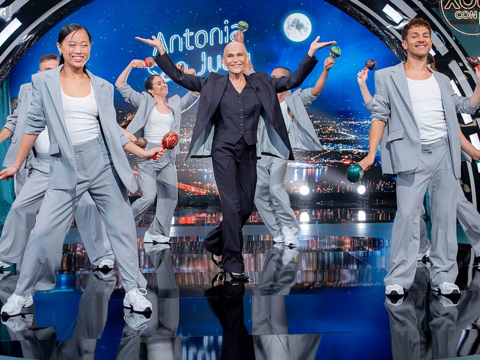 Antonia San Juan reapareciendo en 'Late Xou'