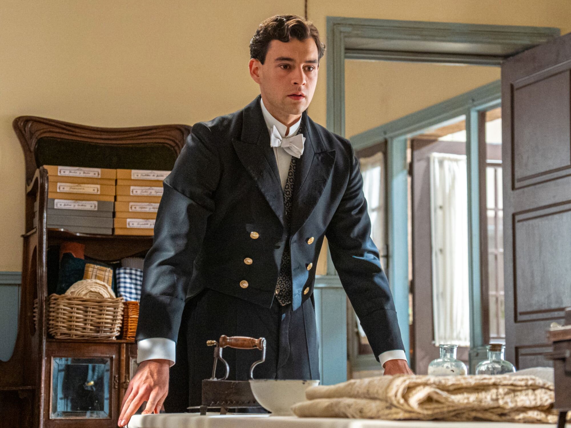 Curro, alterado en el episodio 706 de 'La promesa'