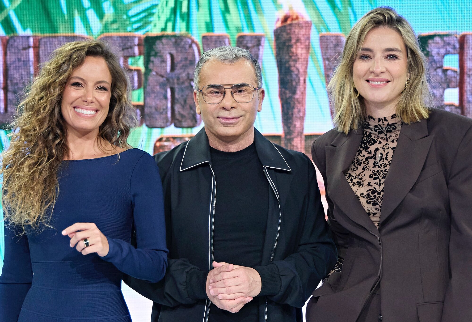 Laura Madrueño, Jorge Javier Vázquez y Sandra Barneda, presentadores de 'Supervivientes All Stars 2'