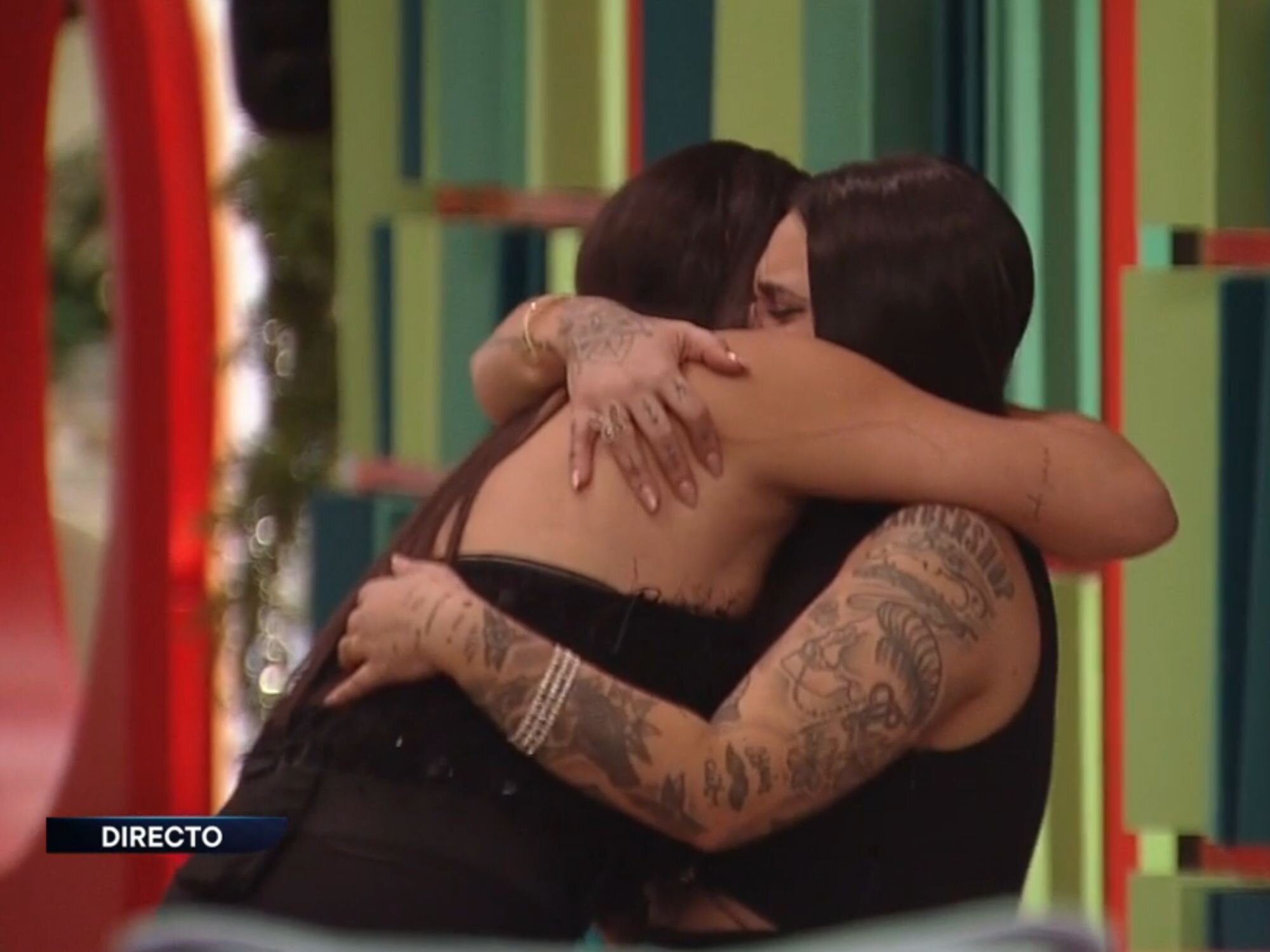 Rocío y Desirée separándose para que una de ellas entre en 'Gran Hermano 20'