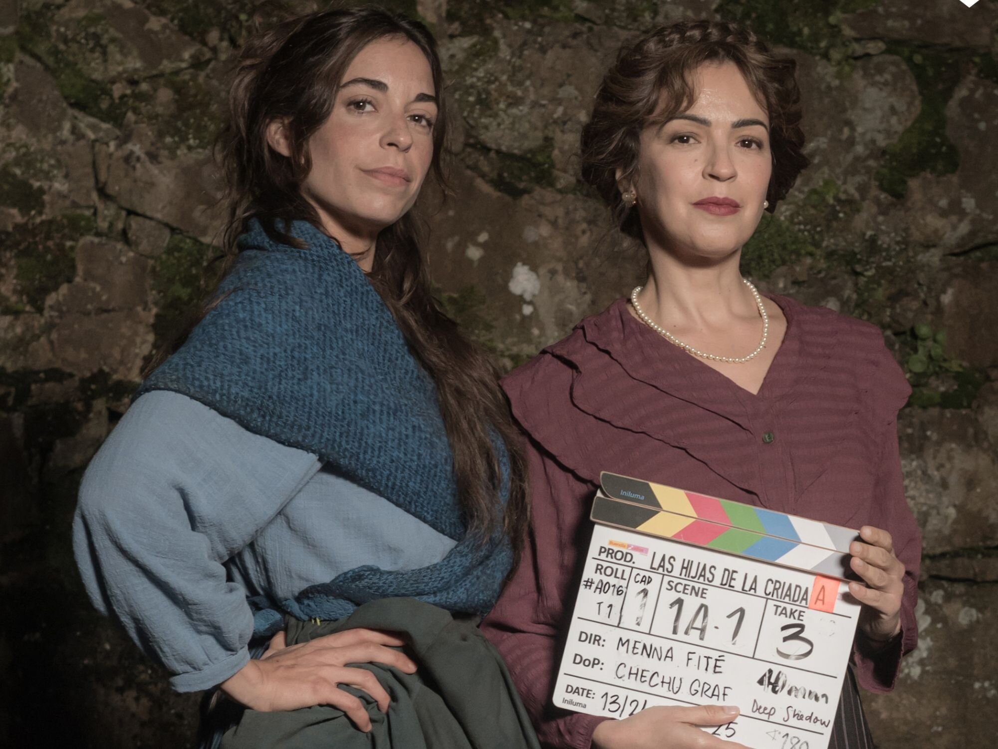 Carlota Baró y Verónica Sánchez en el rodaje de 'Las hijas de la criada'