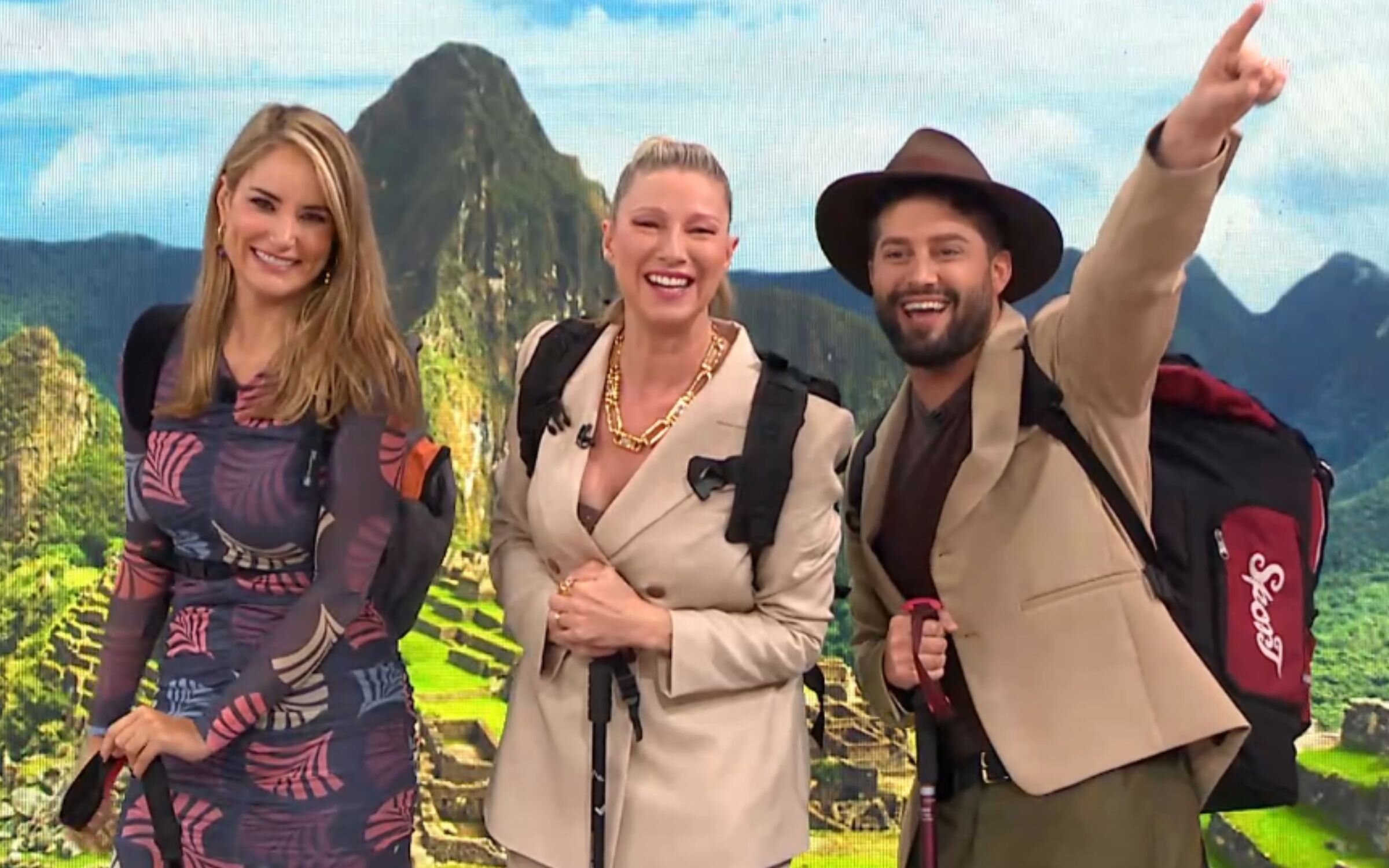 Alba Carrillo, Anne Igartiburu y Javi de Hoyos en 'D corazón'