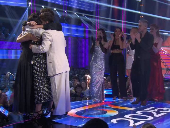 María Cruz se despide de sus compañeros de 'OT 2025' en la gala 8