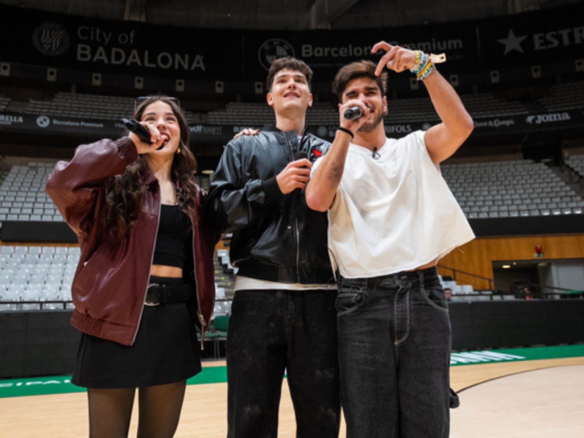 Cristina, Crespo y Guillo en la firma de discos de 'OT 2025' en Barcelona