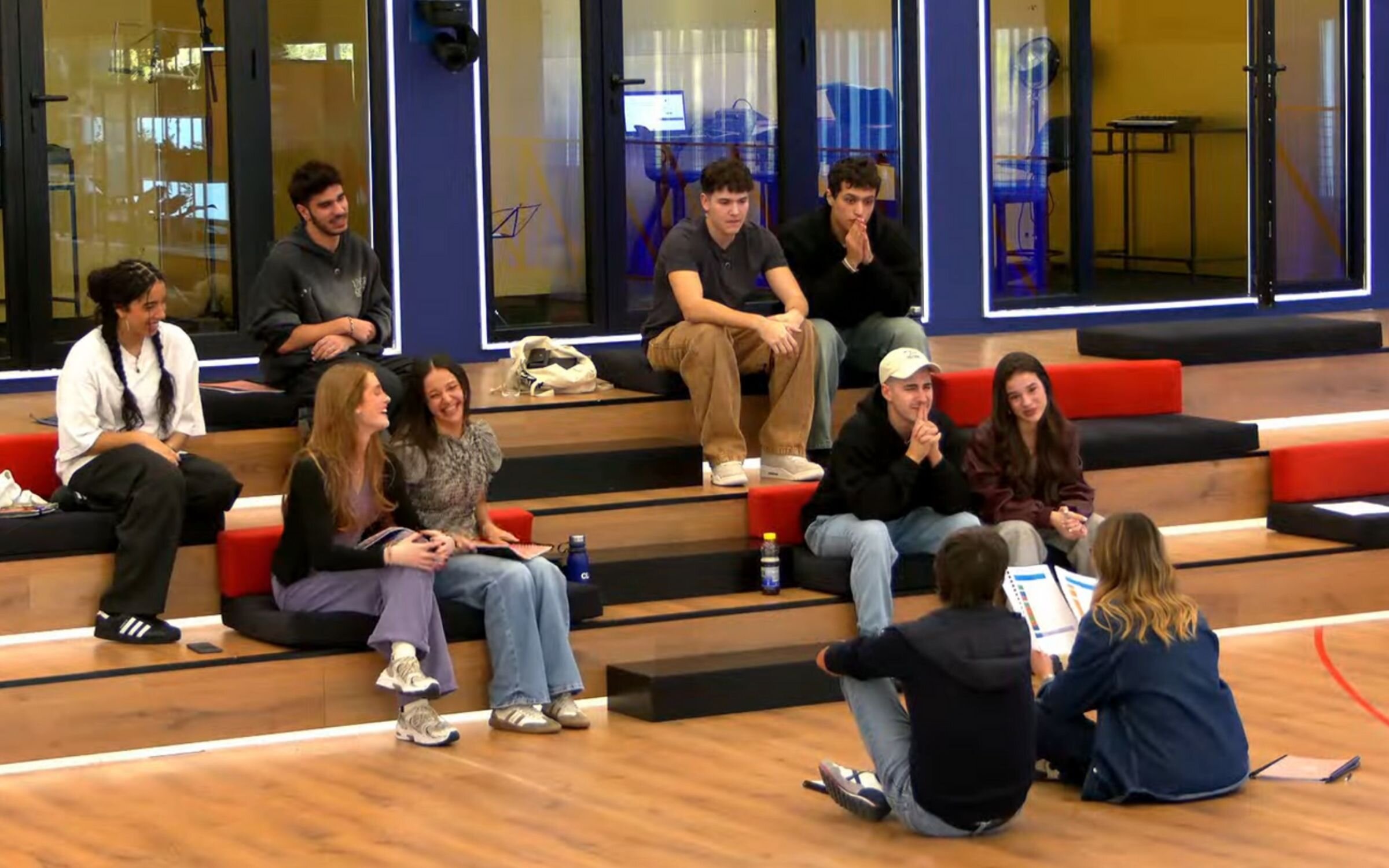 Noemí Galera y Manu Guix reparten los temas a los concursantes de 'OT 2025'