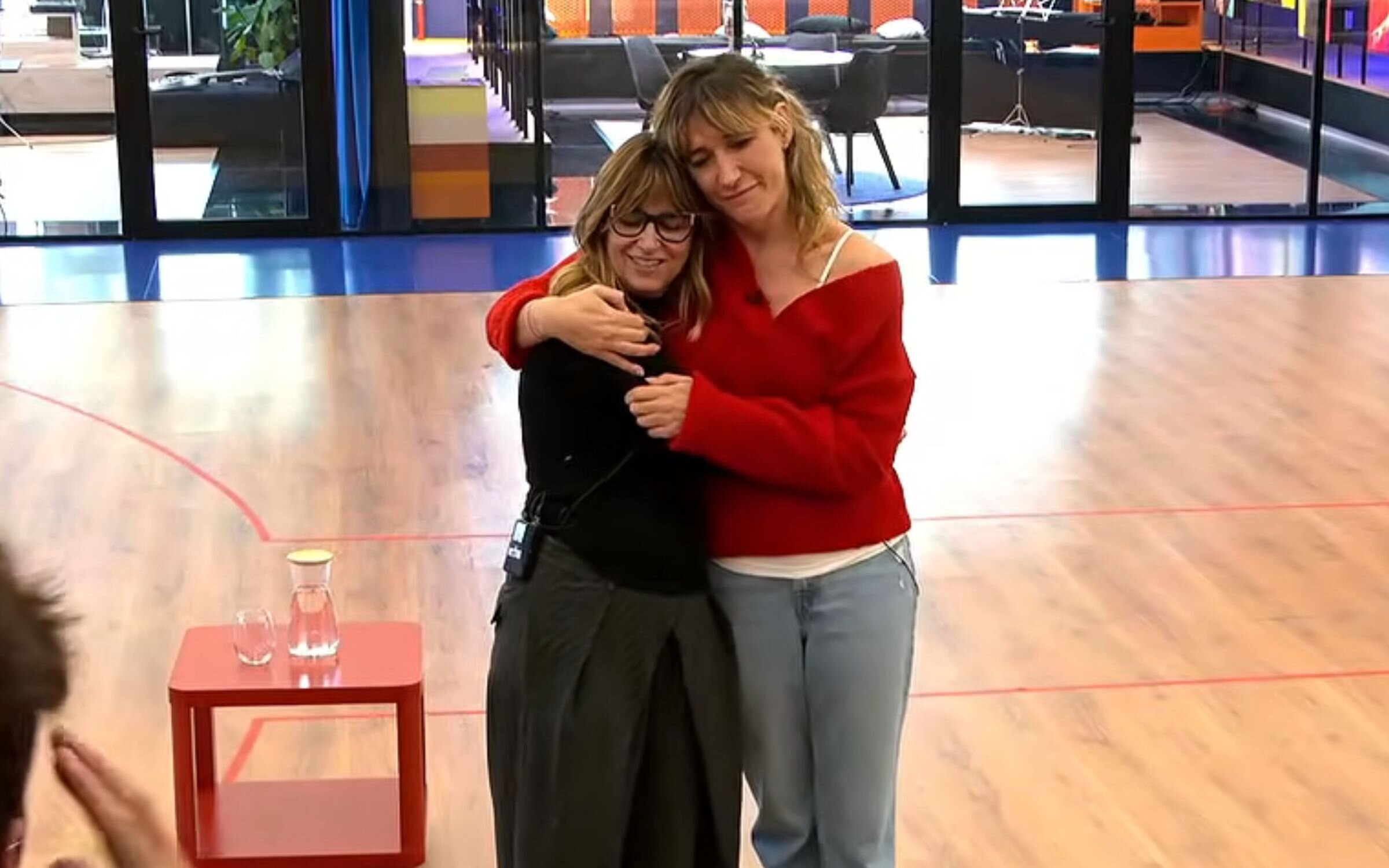 Noemí Galera junto a Abril Zamora en la Academia de 'OT 2025'