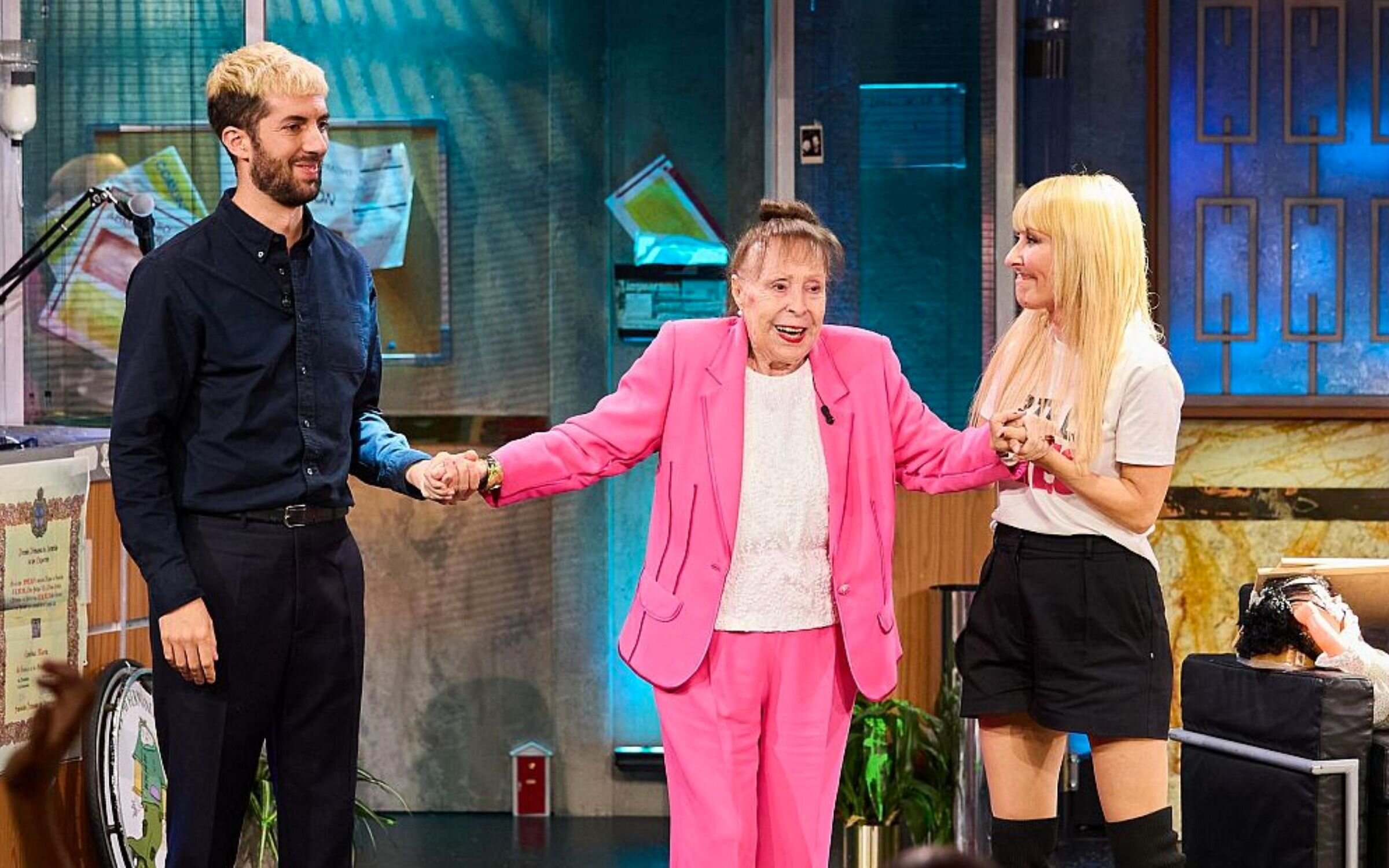 Broncano, Gemma Cuervo y Cayetana Guillén Cuervo en 'La revuelta'