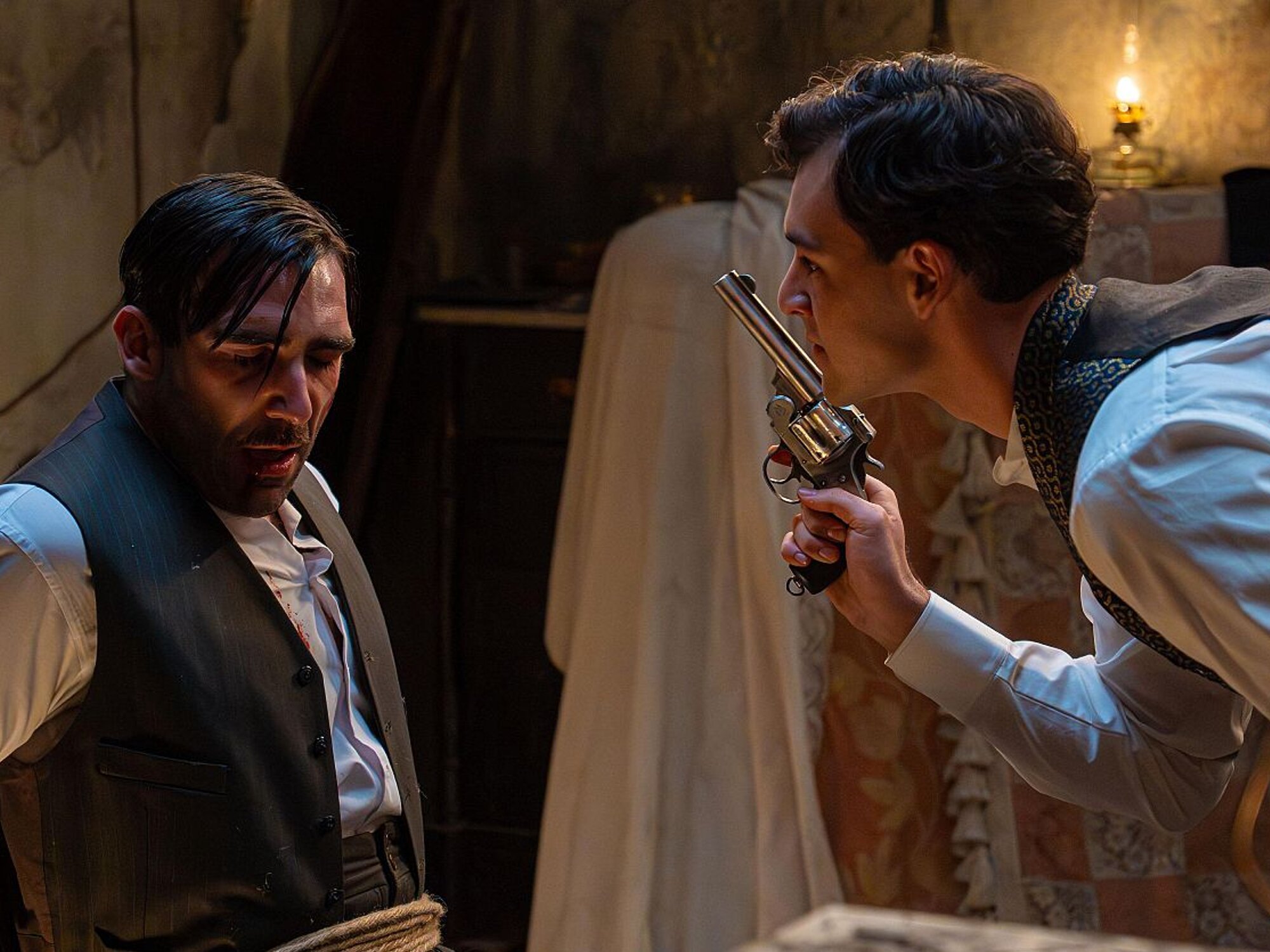 Lorenzo y Curro se enfrentan en 'La promesa'