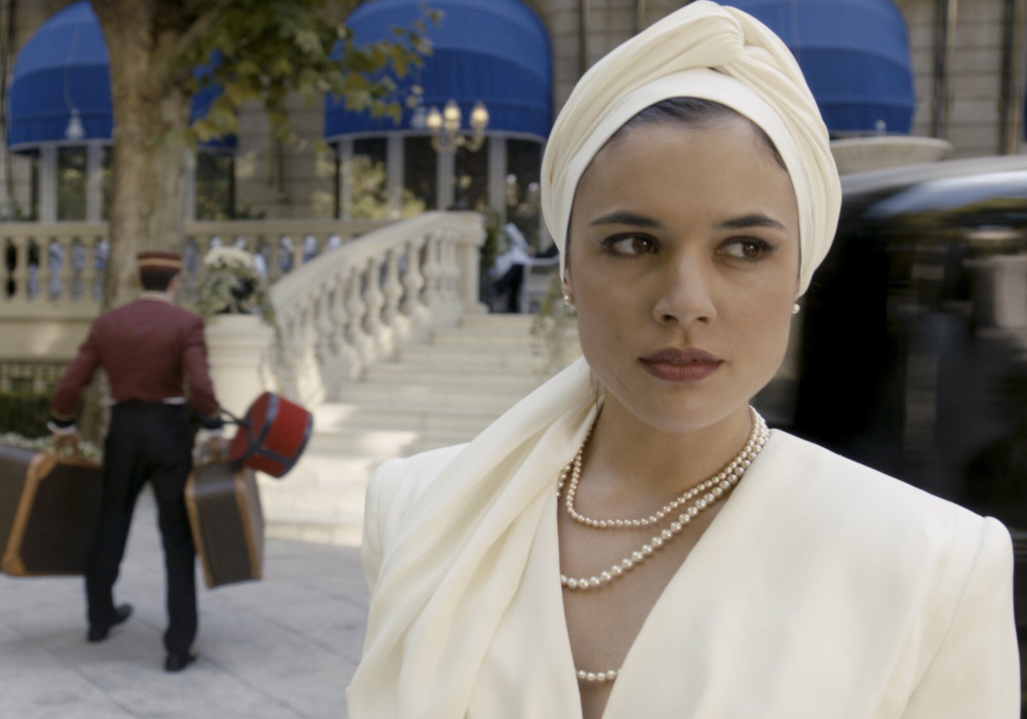 Adriana Ugarte como Sira Quiroga en 'El tiempo entre costuras'