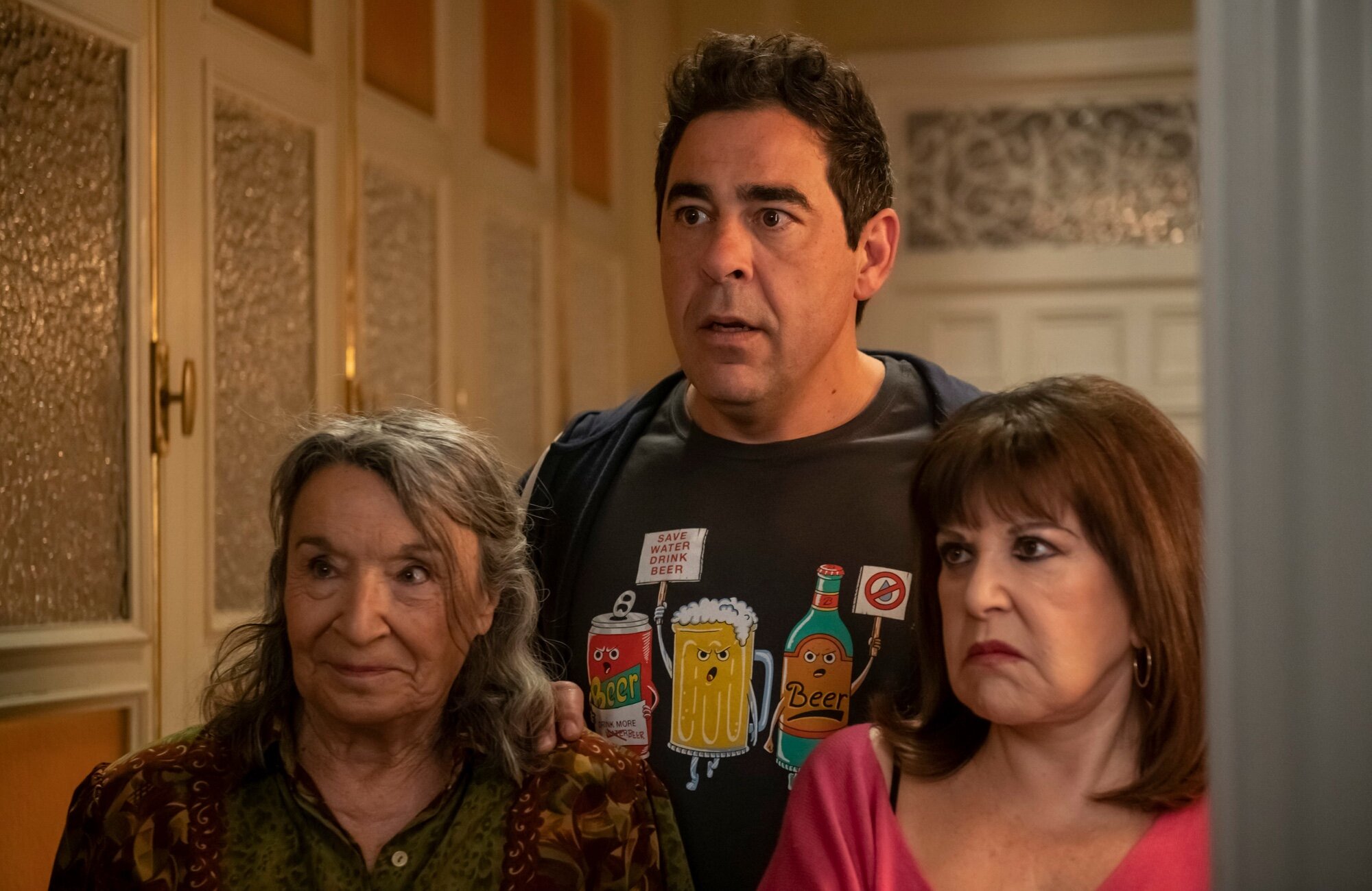 Petra Martínez, Pablo Chiapella y Loles León en 'La que se avecina'