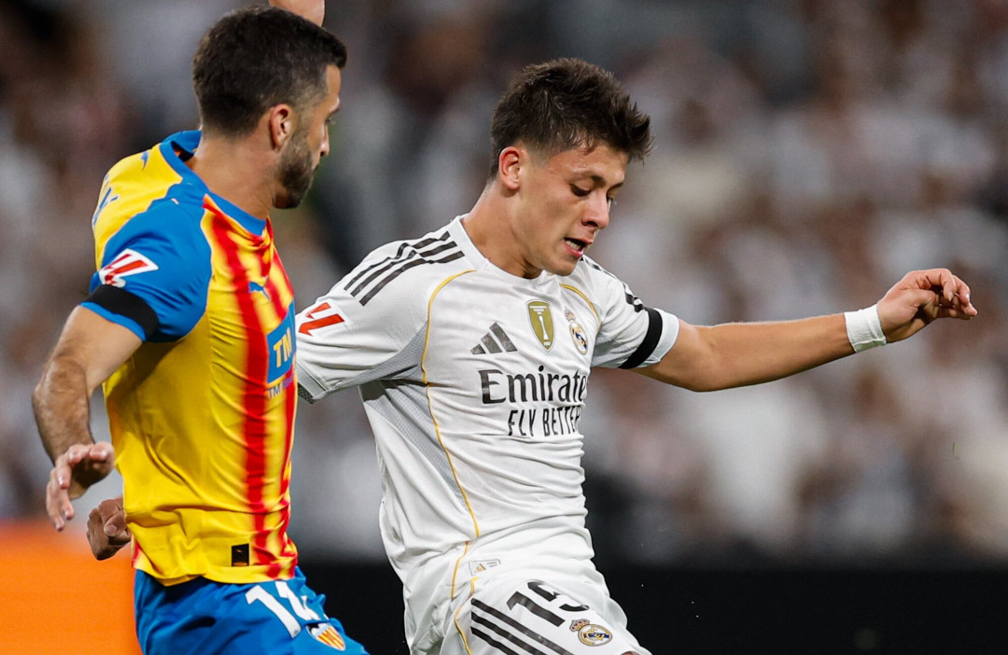Partido de LaLiga entre el Valencia y el Real Madrid