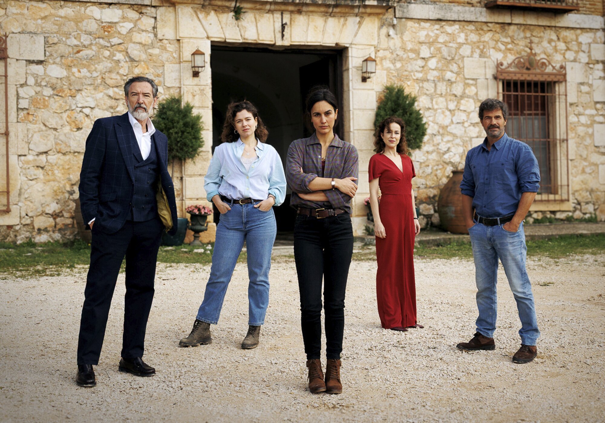 El reparto protagonista de la segunda temporada de 'Entre tierras'