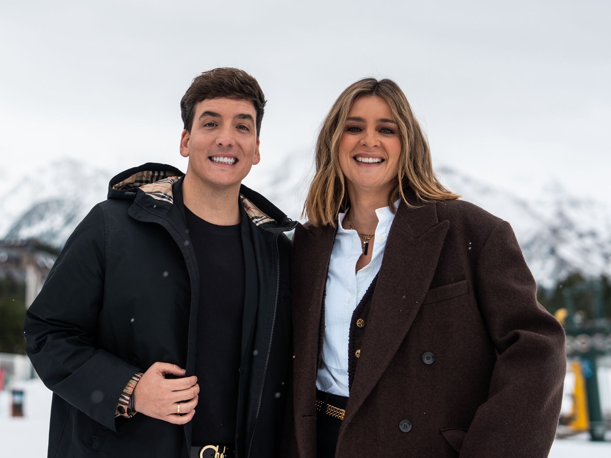 Xuso Jones y Sandra Barneda en la rueda de prensa celebrada en Marchica