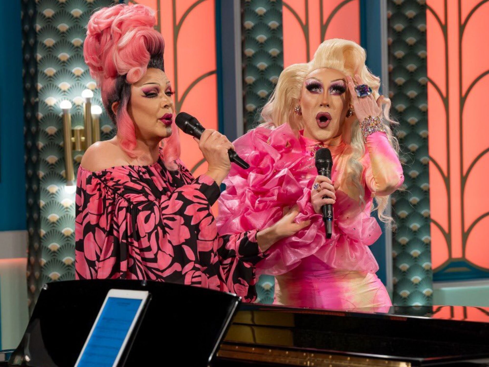 Supremme de Luxe y Samantha Ballentines en 'Cine de barrio'