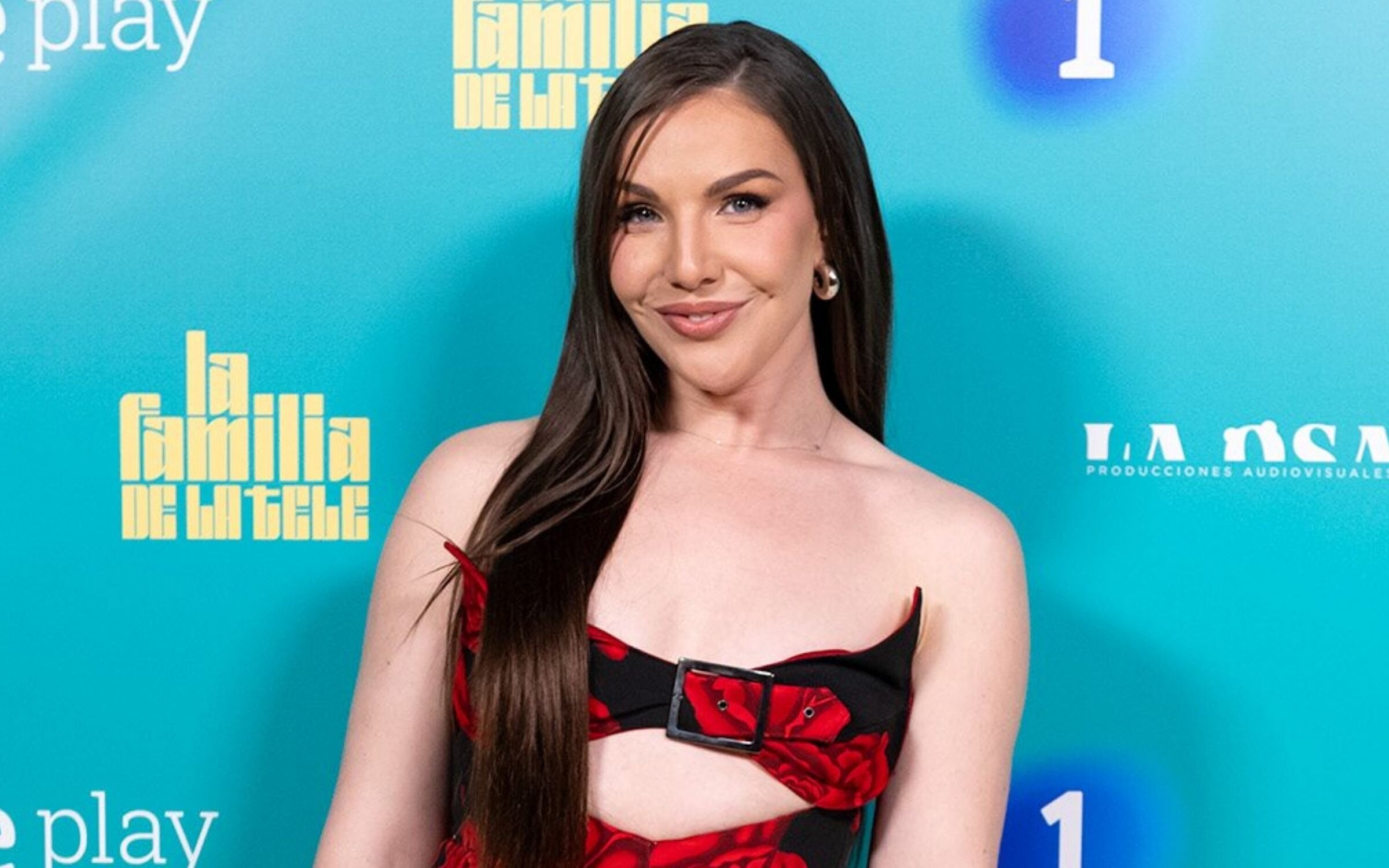 Inés Hernand posa en la presentación de 'La familia de la tele'