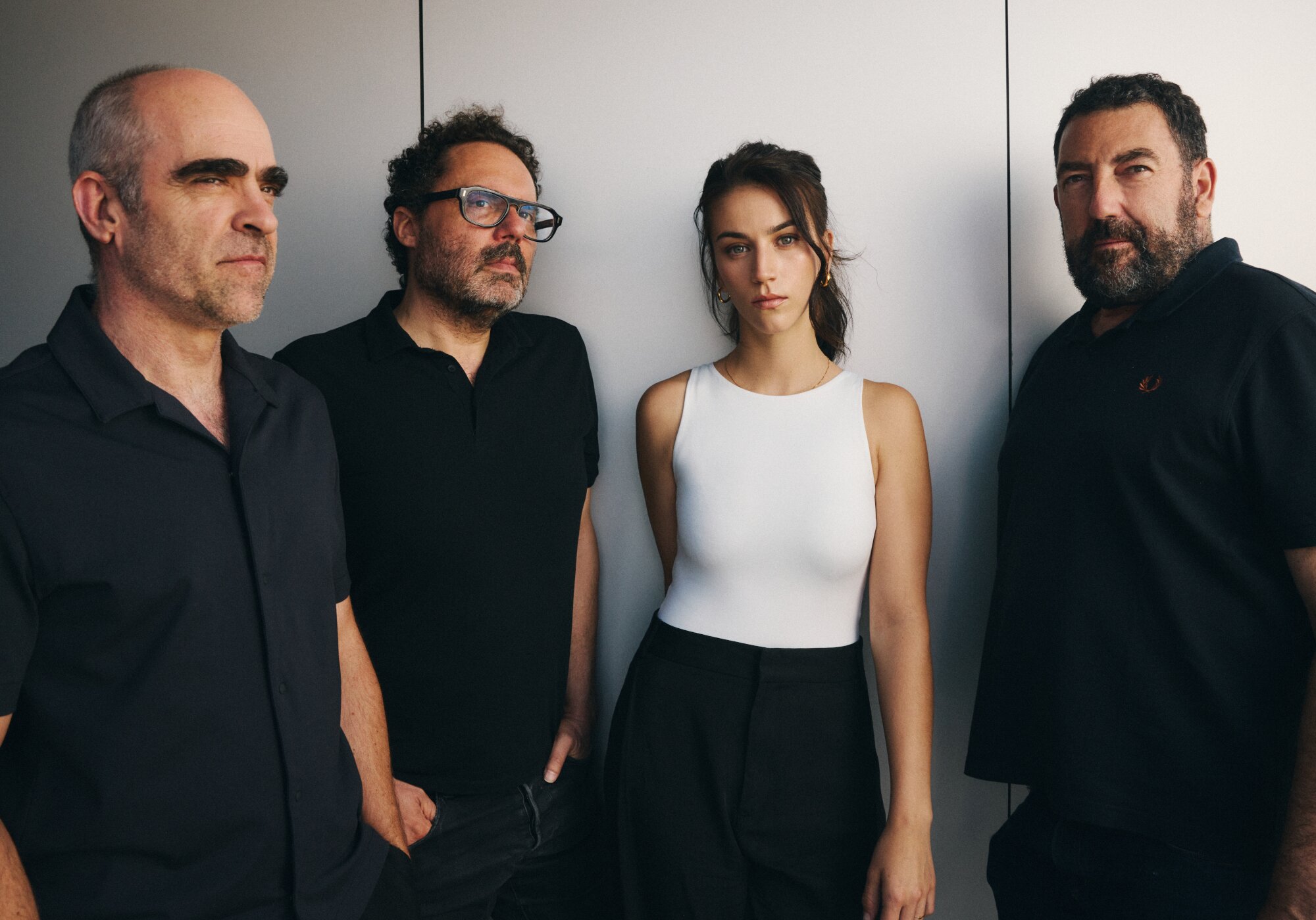 Aitor Gabilondo y Daniel Calparsoro junto a Luis Tosar y Claudia Salas antes de rodar 'Salvador'