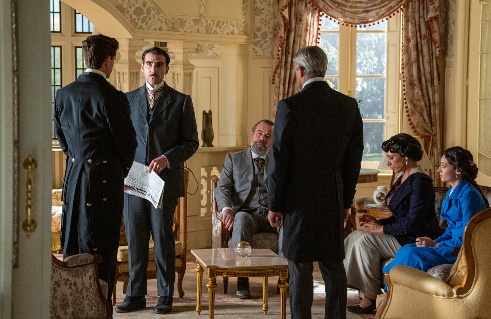 Lorenzo le pide a Lope que haga el menú de la boda en 'La promesa'