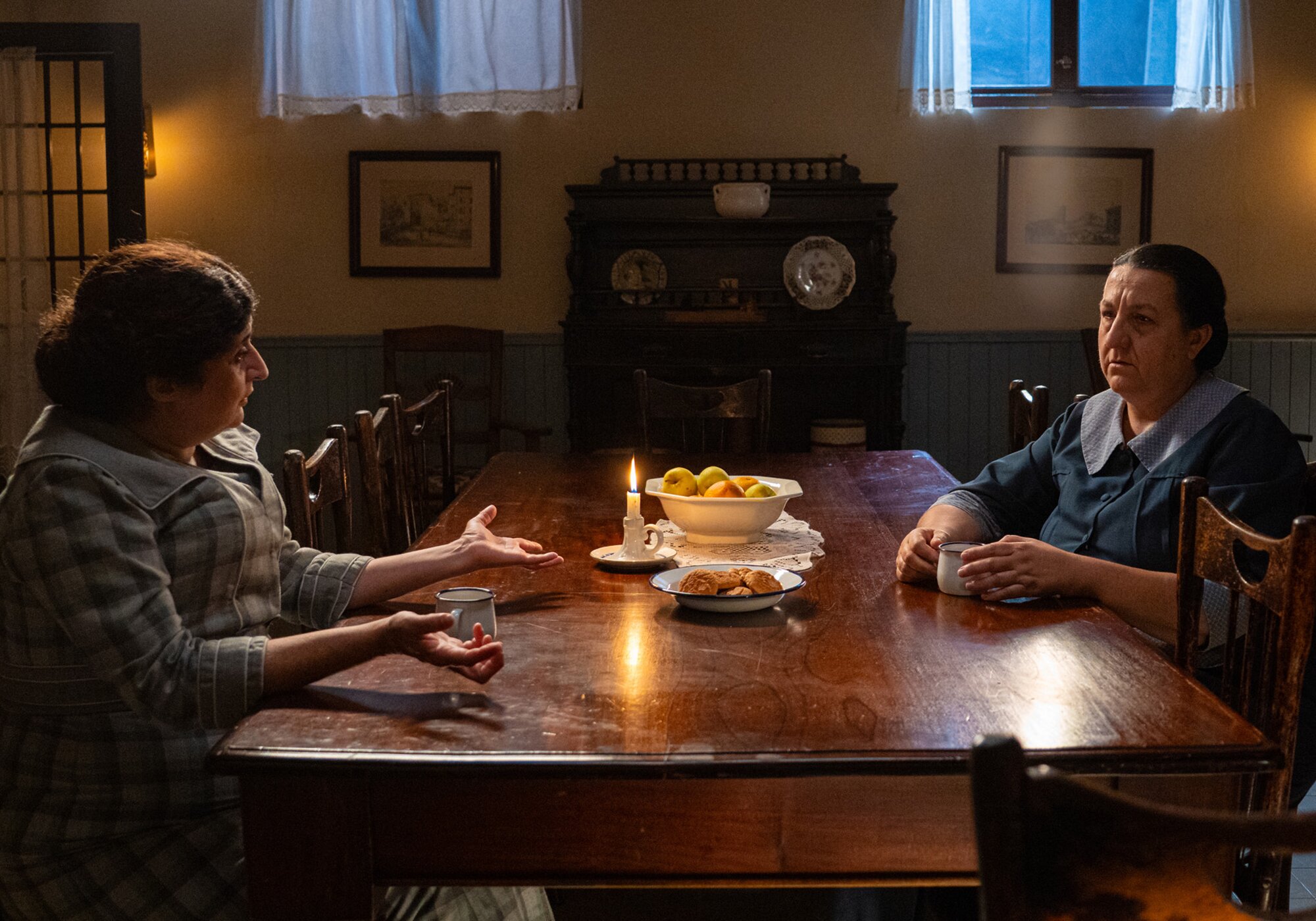 Candela y Simona charlan en el capítulo 738 de &amp;#39;La promesa&amp;#39;