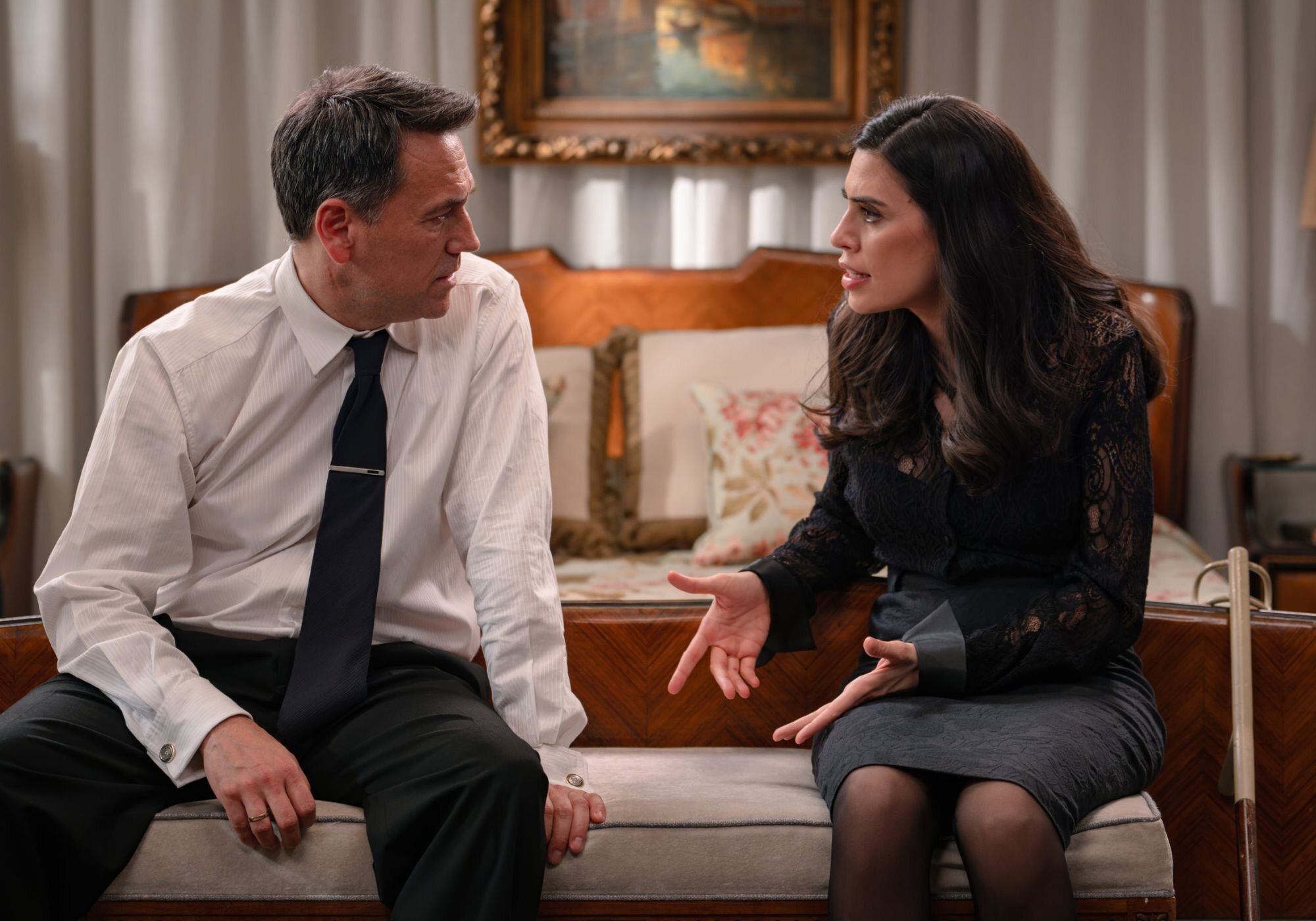 La conversación entre Gabriel y María en 'Sueños de libertad'