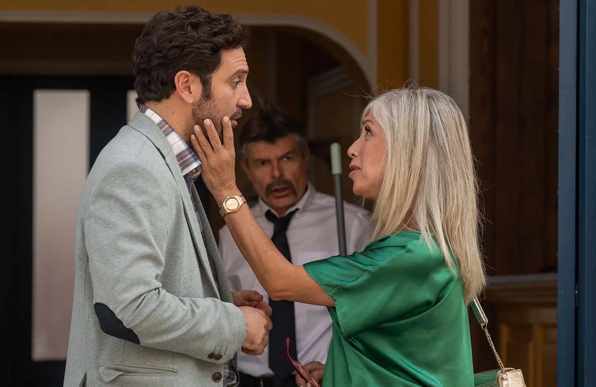 Álex Gadea y Eva Isanta en una imagen de 'La que se avecina'