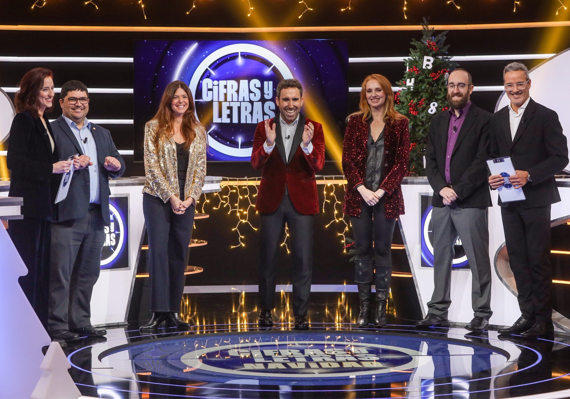 Presentador, expertos, concursantes e invitadas del especial Año Nuevo de 'Cifras y letras'