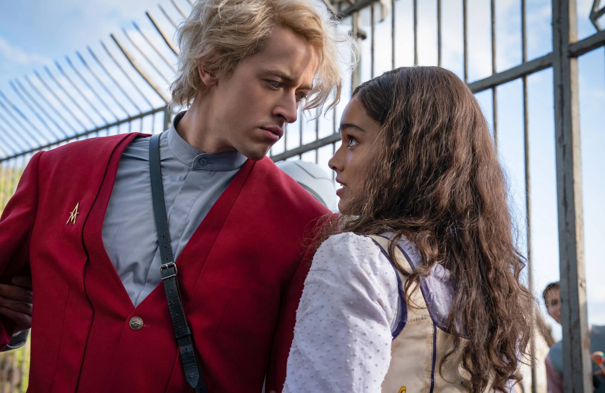 Tom Blyth y Rachel Zegler dan vida a los protagonistas de 'Los Juegos del hambre: Balada de pájaros cantores y serpientes'