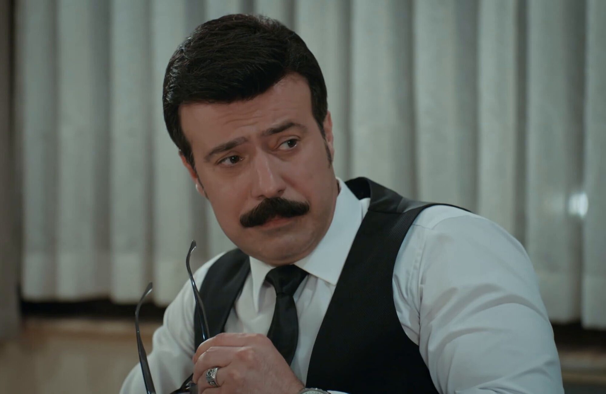 Fotograma del episodio de 'Emanet' emitido el 31 de diciembre