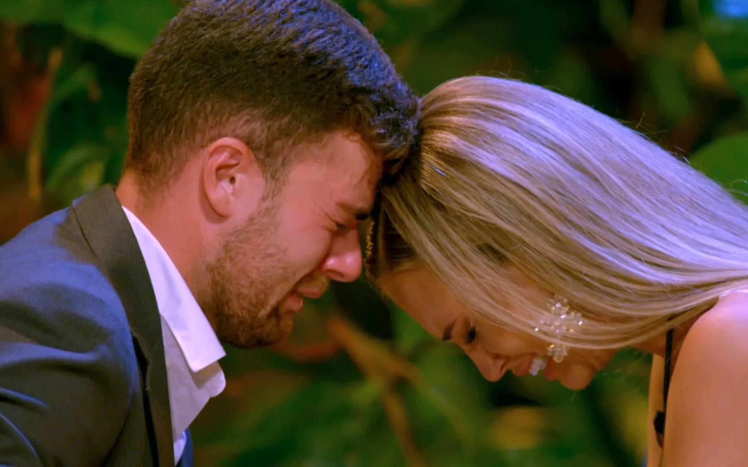 Darío y Almudena en la hoguera final de 'La isla de las tentaciones 9'