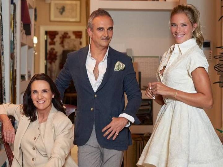 Los jueces de 'DecoMasters' Lorenzo Castillo y Marta Riopérez junto a la presentadora Patricia Montero