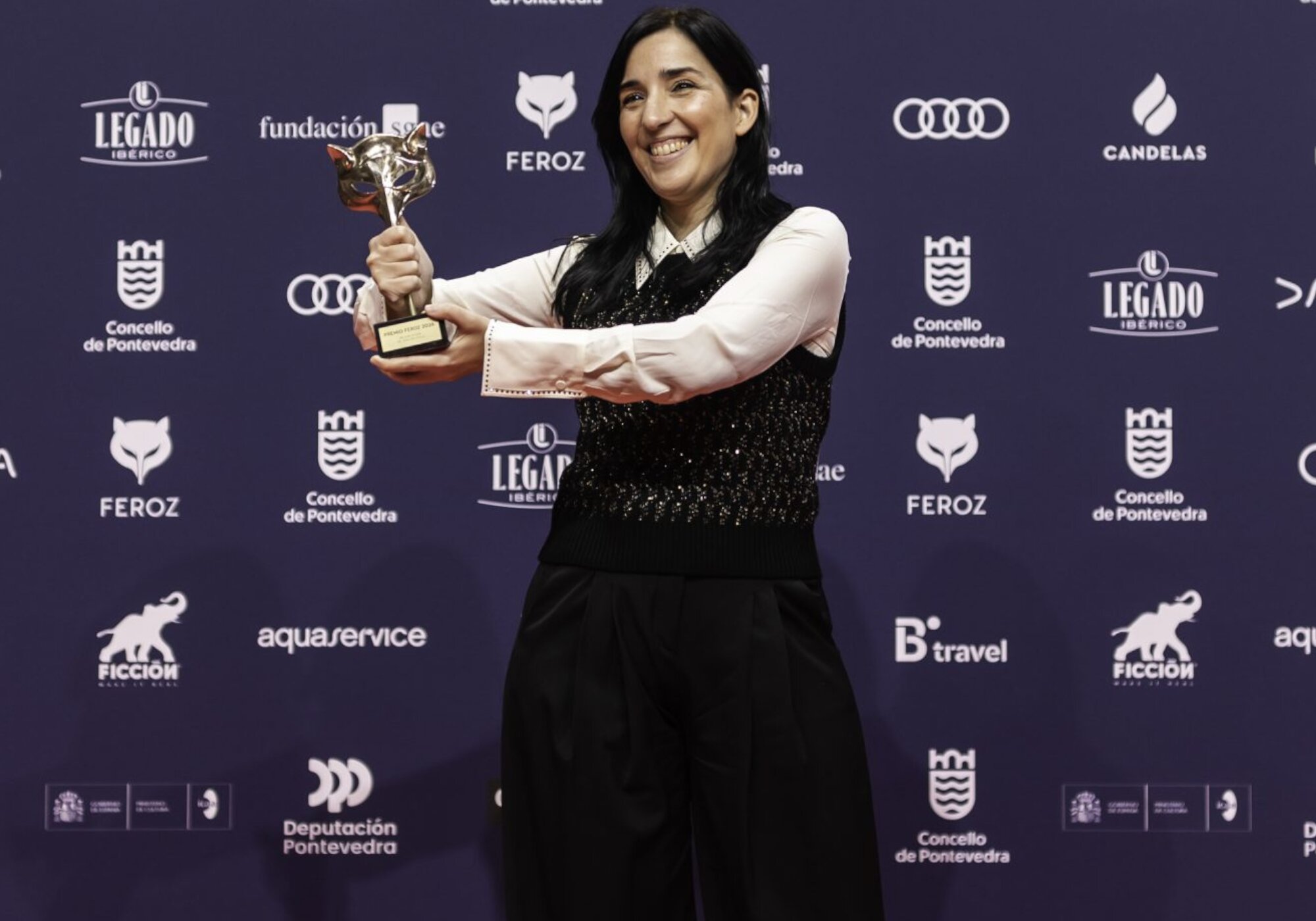 Alauda Ruiz de Azúa arrasa en los Feroz con 'Los domingos'