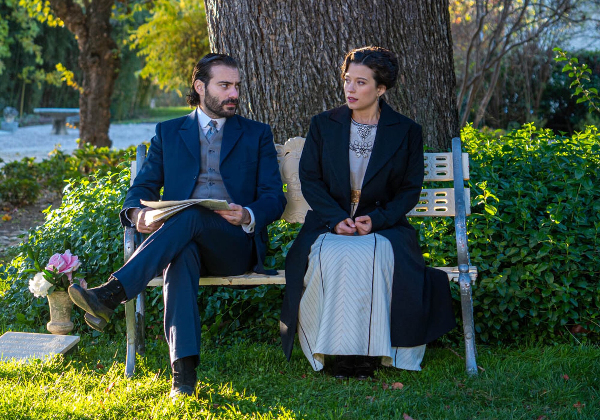 Adriano y Martina, prácticamente despidiéndose antes de marchar a Nueva York en 'La promesa'