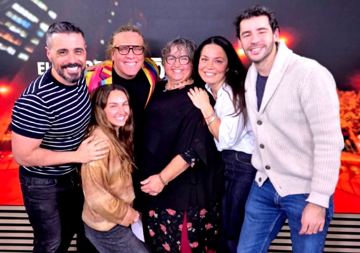 Ainhoa Cantalapiedra junto a Gorka Rodríguez y los colaboradores de 'El despertador de RNE'