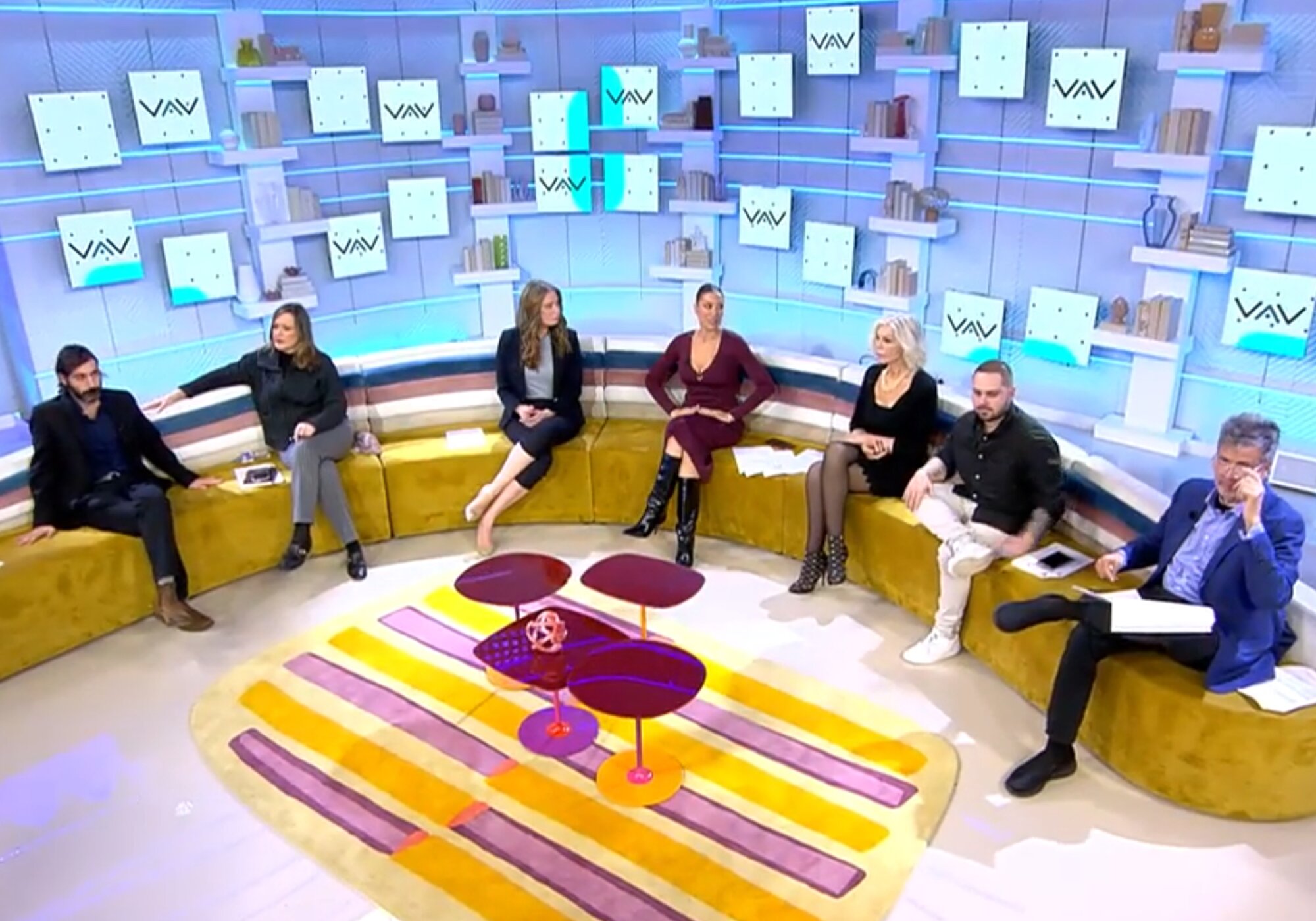 Colaboradores de 'Vamos a ver' junto a Patricia Pardo