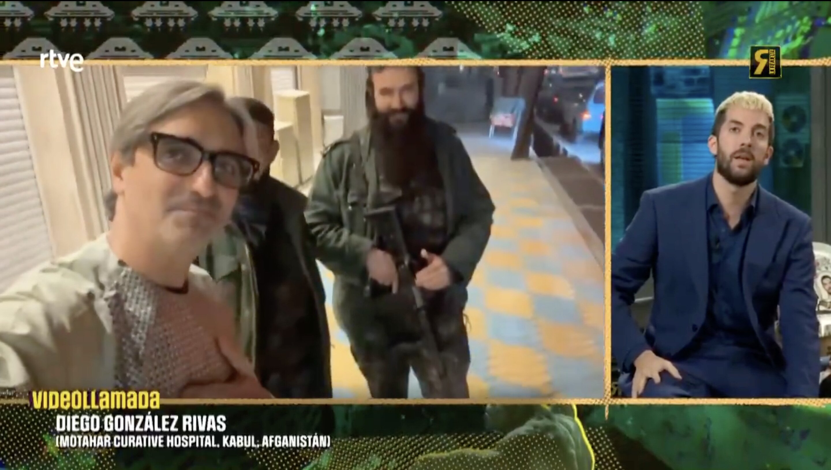 David Broncano hablando por videollamada con el cirujano Diego González Rivas desde Afganistán