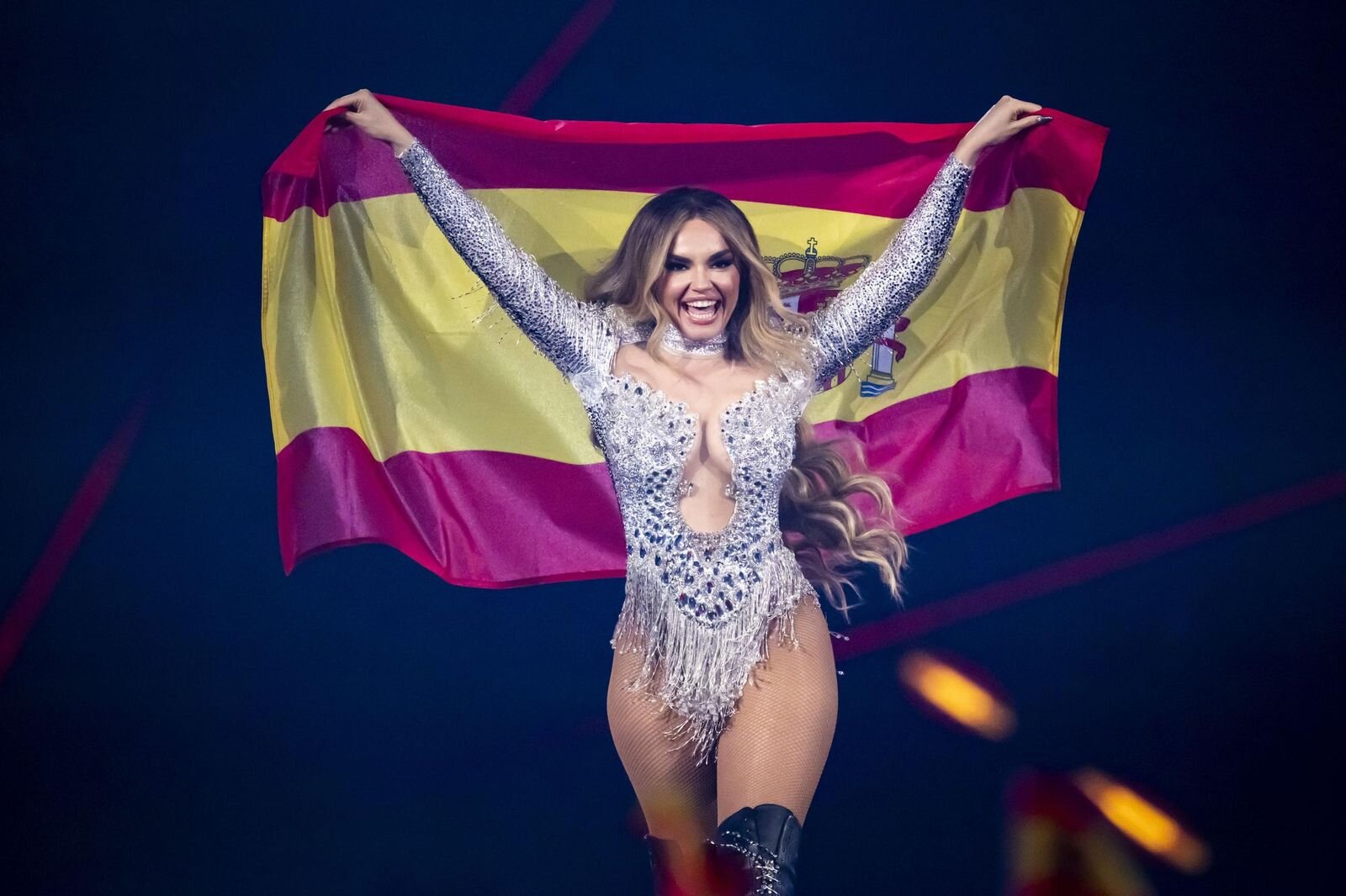 Melody con la bandera de España en Eurovisión 2025
