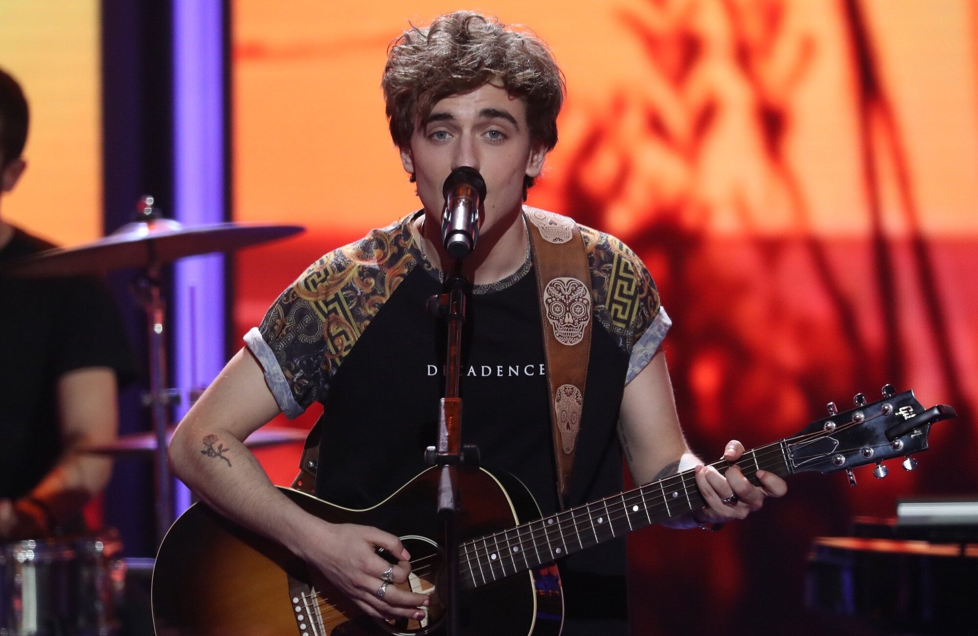 Manel Navarro actúa en 'La mejor canción jamás cantada'