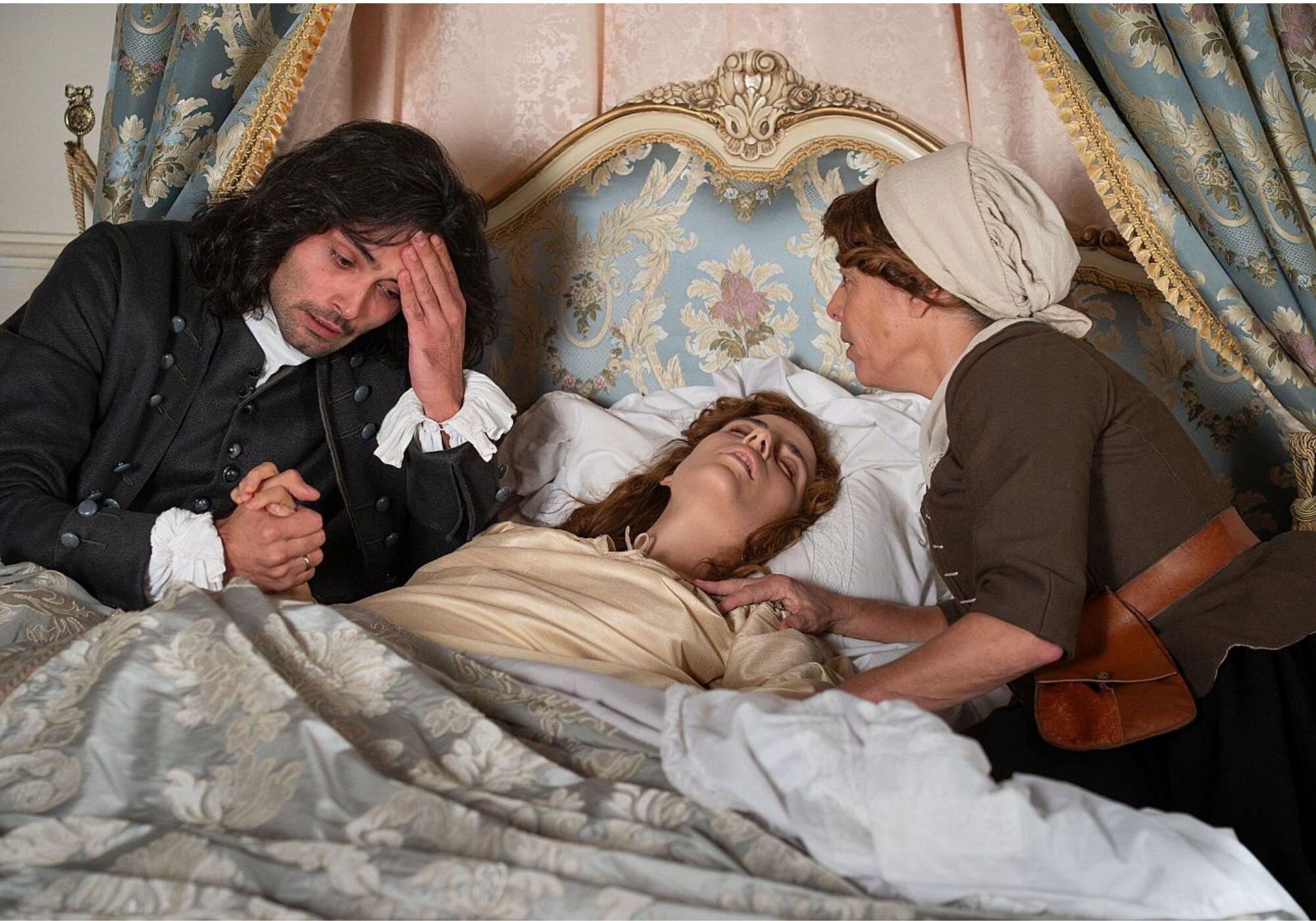 Tras el parto, Adriana sufrió un sangrado interno