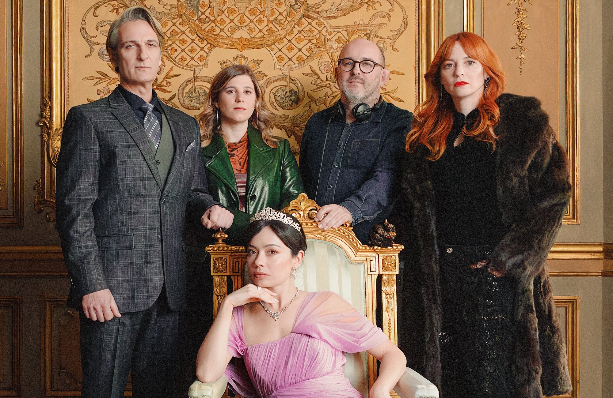 Ernesto Alterio, Ángela Cervantes, Leonor Watling y Anna Castillo, reparto de 'Su Majestad', junto a Borja Cobeaga
