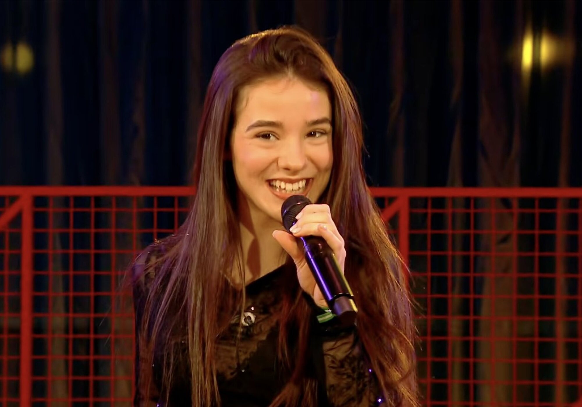 Cristina, la ganadora de &amp;#39;OT 2025&amp;#39;, cantando en su edición