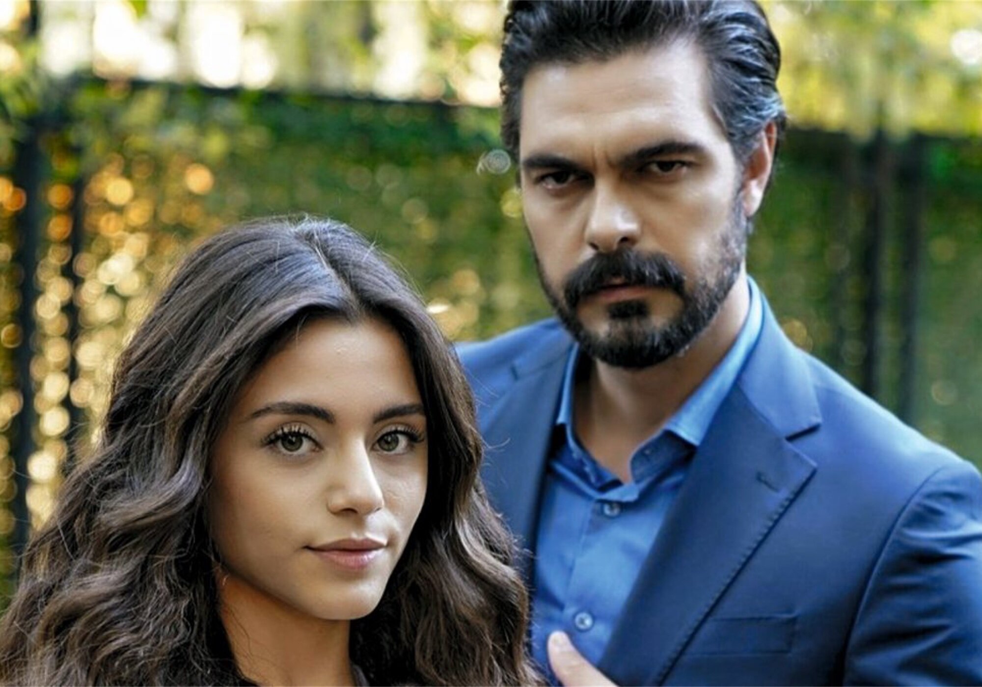 Posado de los dos protagonistas de &amp;#39;Emanet&amp;#39;