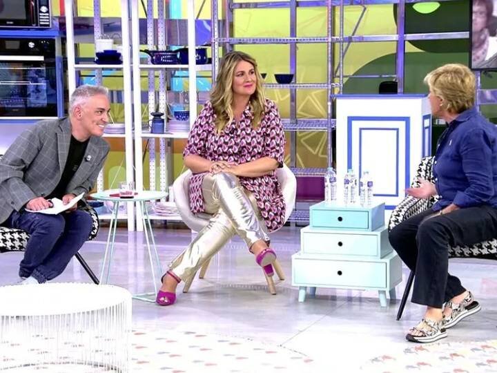 Carlota Corredera junto a Kiko Hernández y Chelo García-Cortés en 'Sálvame'