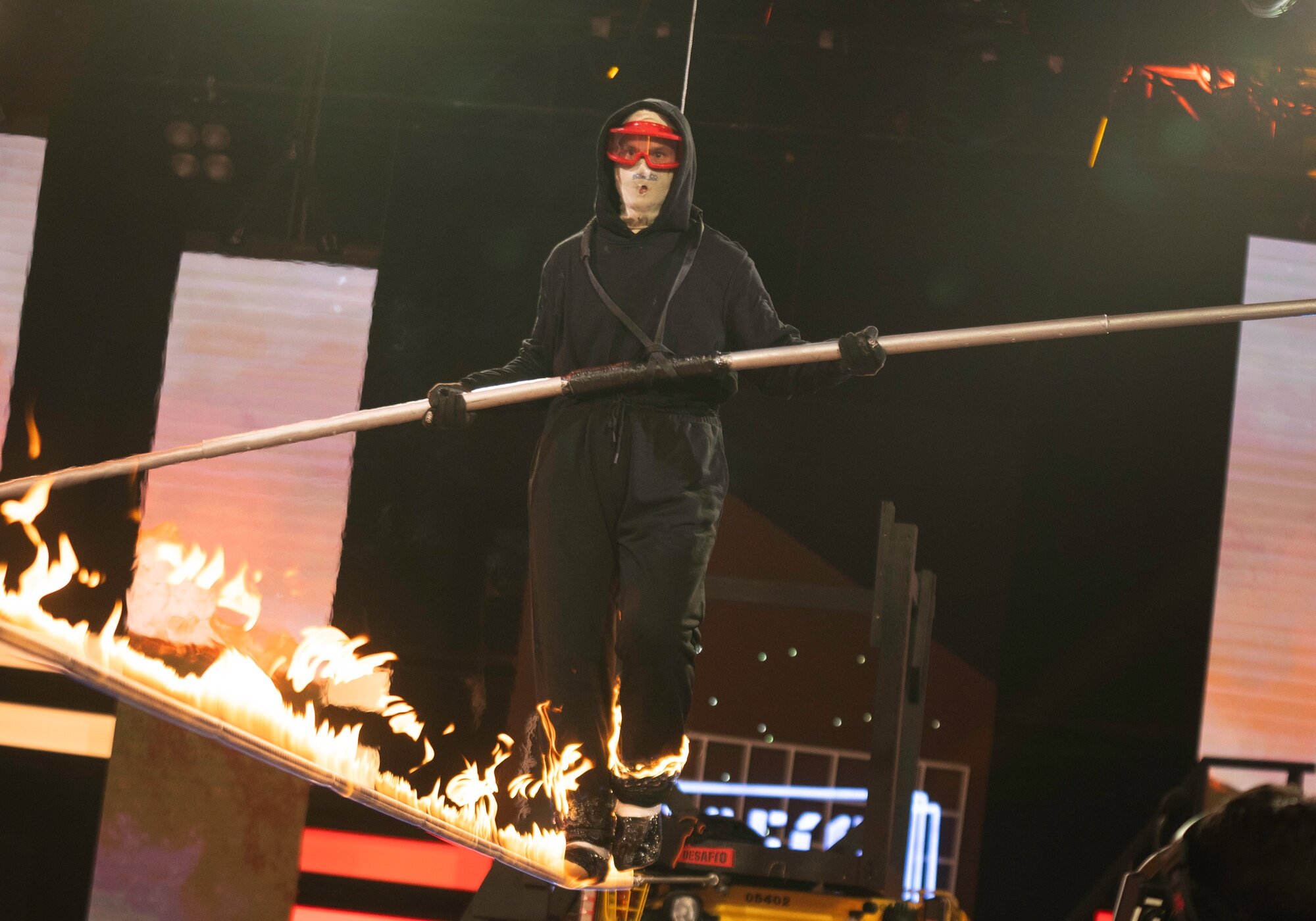 Willy Bárcenas hizo malabares sobre fuego en 'El desafío'