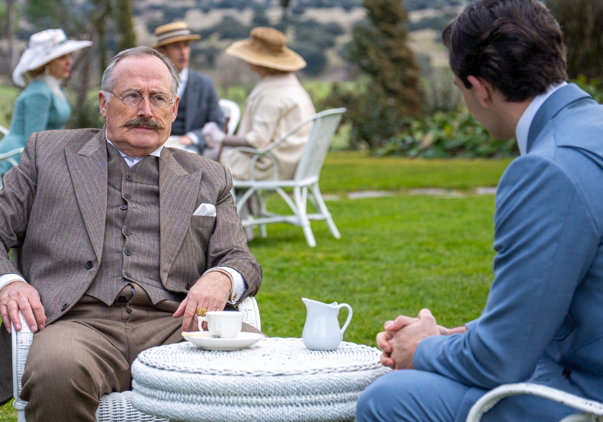El Barón de Bermejo hablando con Curro en 'La promesa'